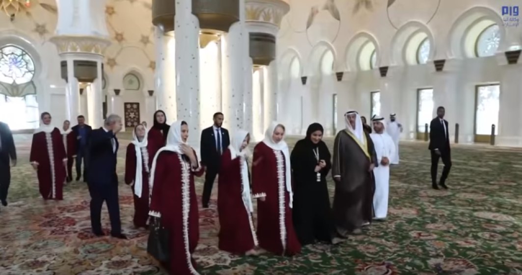 Viorica Dancia a continua vizita oficiala in Emiratele Arabe Unite si joi, dupa ce vineri a vizitat o moschee. VIDEO