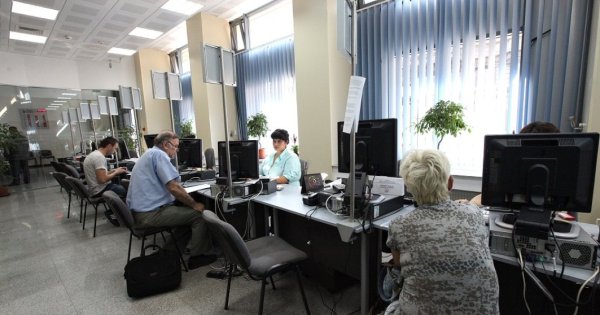 Cifrele Ministerului Finanțelor: Câți români lucrează la stat