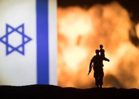 Armata israeliană declară că a preluat controlul asupra instituţiilor Hamas...