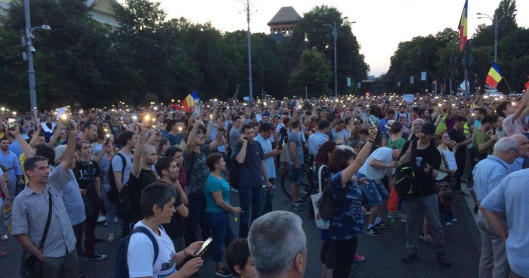 Presa internationala despre protestele din Romania: PSD a declansat un Blitzkrieg legal impotriva statului paralel