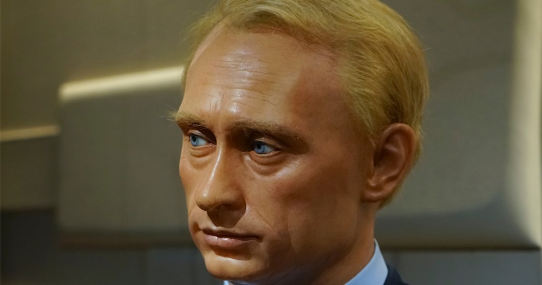 VIDEO  Francezii au dat jos statuia de ceară a lui Vladimir Putin