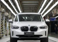 Poza 1 pentru galeria foto BMW aduce două noi modele electrice anul viitor în România