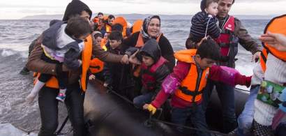 O ambarcatiune cu 69 de migranti din Irak, interceptata de politistii de...