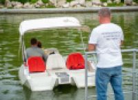 Poza 3 pentru galeria foto FOTO: Bucureștenii se vor putea plimba gratuit cu barca, pe lacul din Parcul Drumul Taberei, de Paște