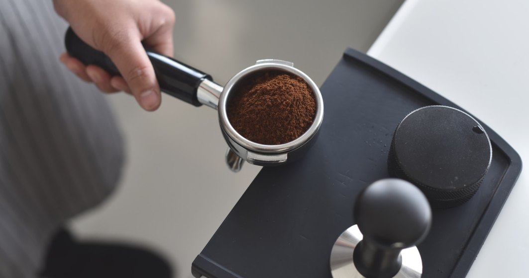 Beneficiile unui aparat de cafea la birou pentru satisfacția și productivitatea angajaților