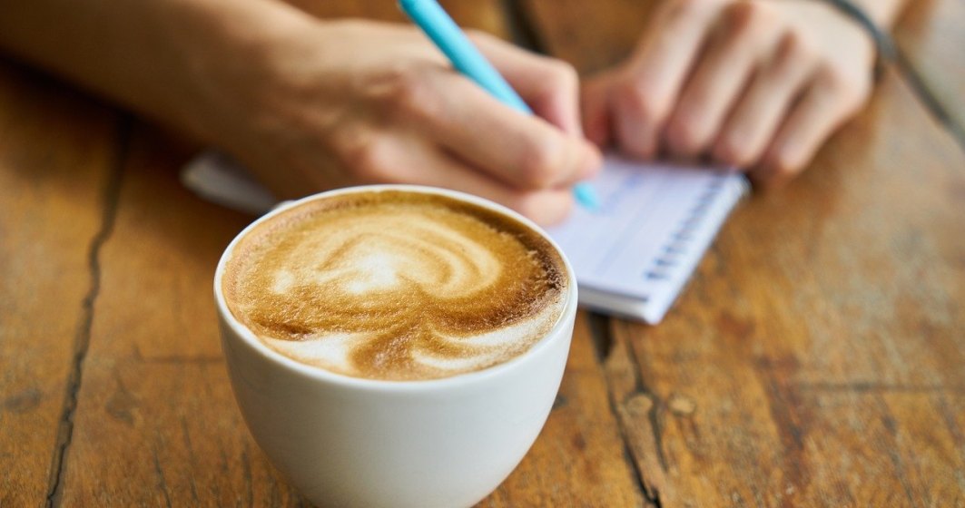 Cafea: deosebiri între boabele și tipurile de cafea, la ce să fim atenți când o cumpărăm, cum preparăm cea mai bună cafea acasă