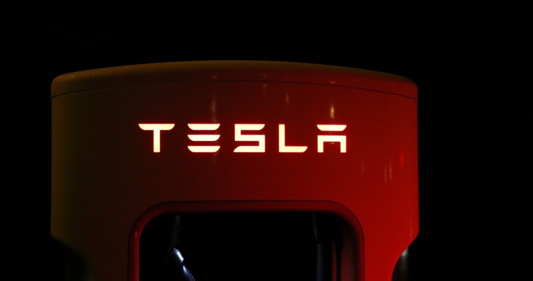 Elon Musk a fost dat în judecată de către un acționar Tesla din cauza postărilor sale pe Twitter
