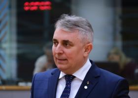 Camera Deputaților a respins moțiunea simplă împotriva ministrului Lucian Bode