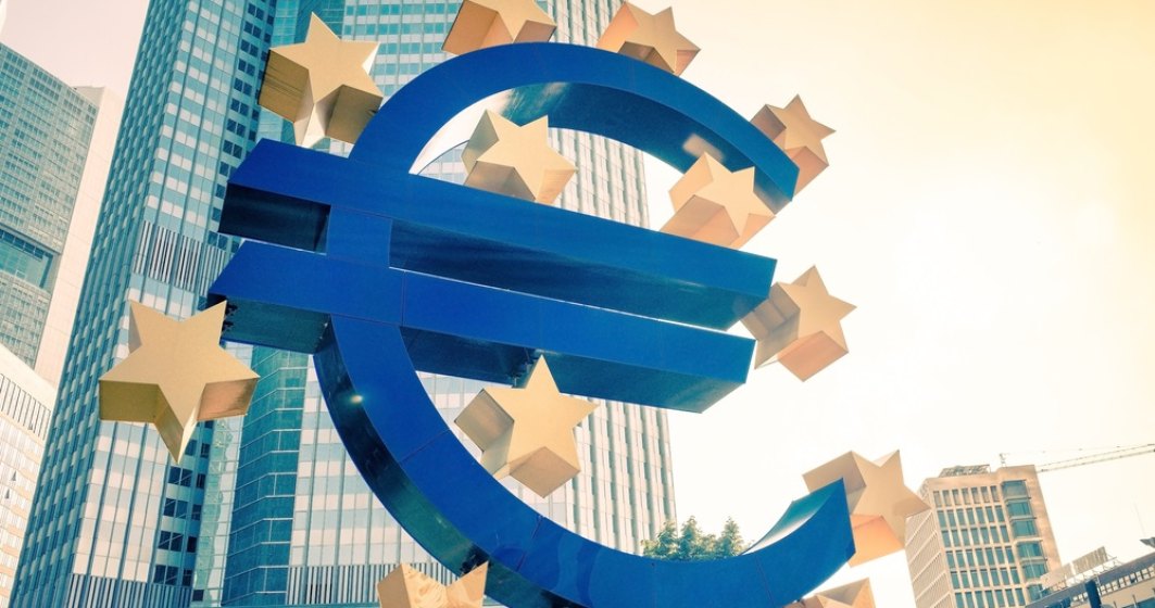 BCE: Băncile din zona euro înăspresc accesul la noi împrumuturi