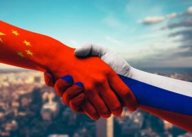 Oficial american: China ajută Rusia să realizeze "cea mai importantă...