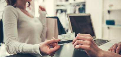 Studiu: Mulți consumatori evită magazinele unde nu pot plăti contactless cu...