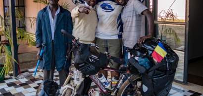 Bucuresteanul care traverseaza Africa pe bicicleta: "Cand calatoresc nu mai...