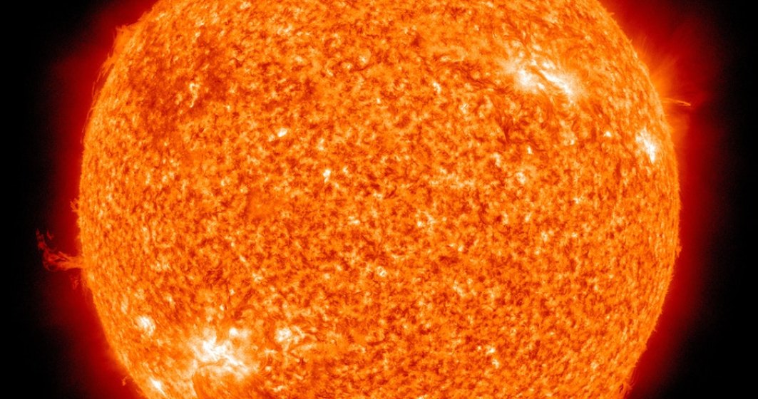 Undele magnetice ar putea explica de ce atmosfera Soarelui este mult mai fierbinte decât suprafaţa sa