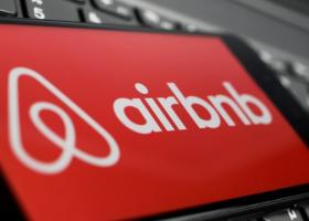 Airbnb interzice complet instalarea de camere de securitate în interiorul...
