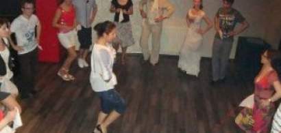 Romanii danseaza: Un nou club de dans in Capitala, dupa o investitie de...