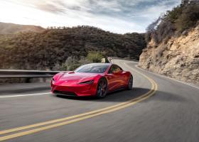 Elon Musk a anunțat când va ajunge pe piață cea mai rapidă Tesla din istorie