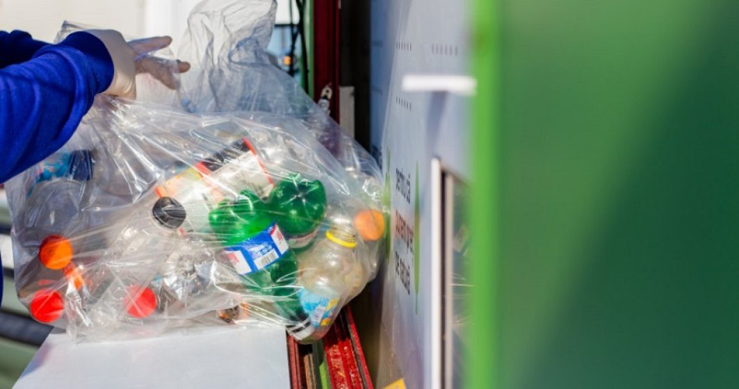 De la bilete de metrou, la vouchere și produse de curățenie: ce primești la schimb dacă reciclezi