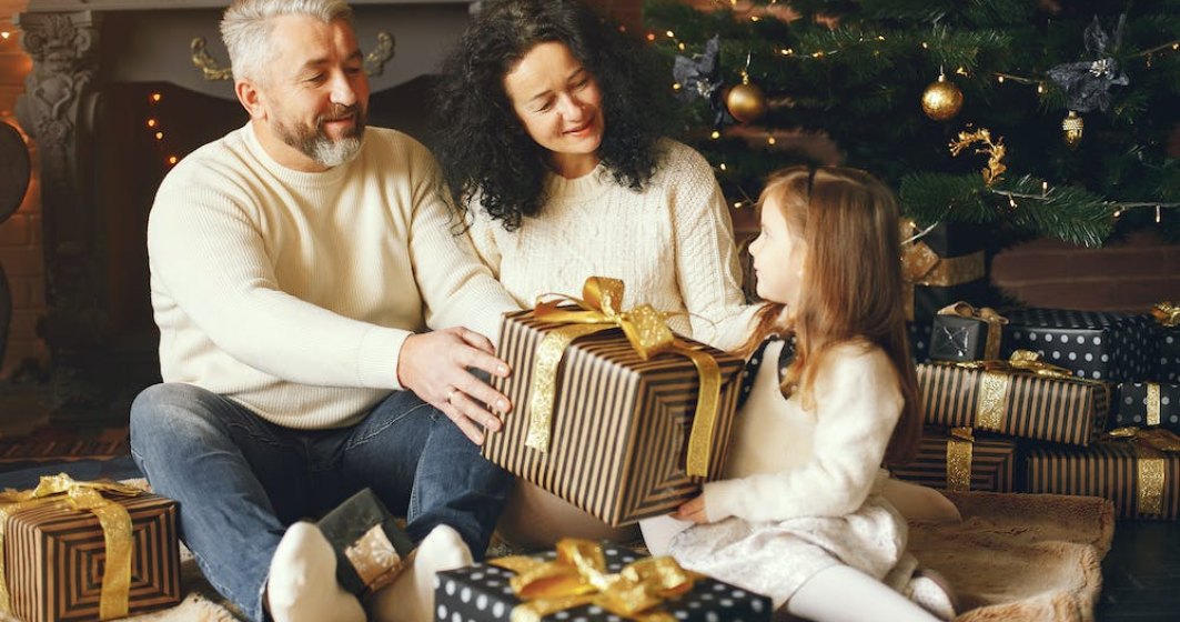Ce buget au familiile din România pentru cadoul de Moș Crăciun și ce își doresc copiii