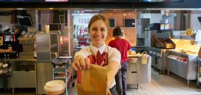 La cat ajunge salariul unui angajat dintr-un restaurant McDonald`s din Romania