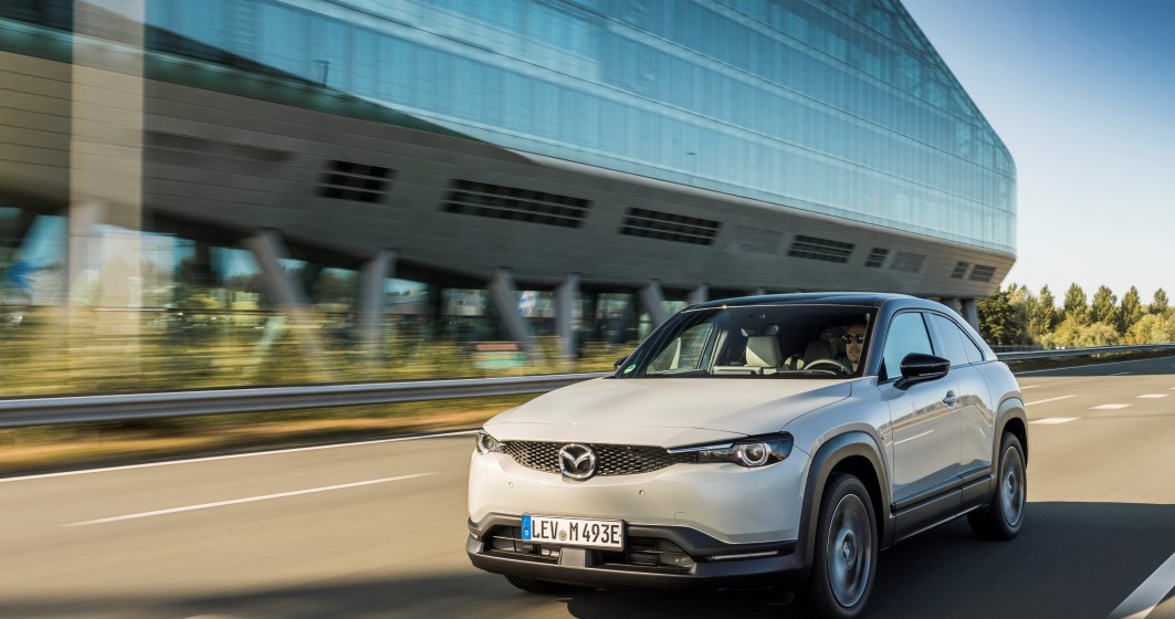 Mazda MX-30 va integra în premieră funcții de conectivitate auto