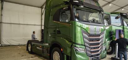 O companie importantă de logistică și transport achiziționează 100 camioane...