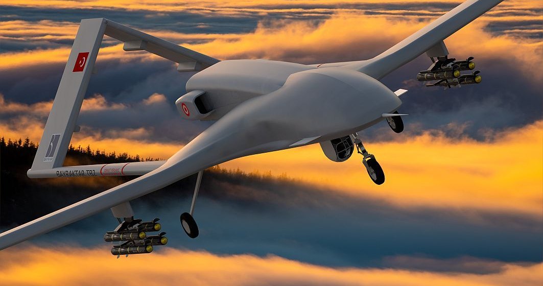 Producătorul dronelor de luptă Bayraktar va dona trei aparate noi Ucrainei