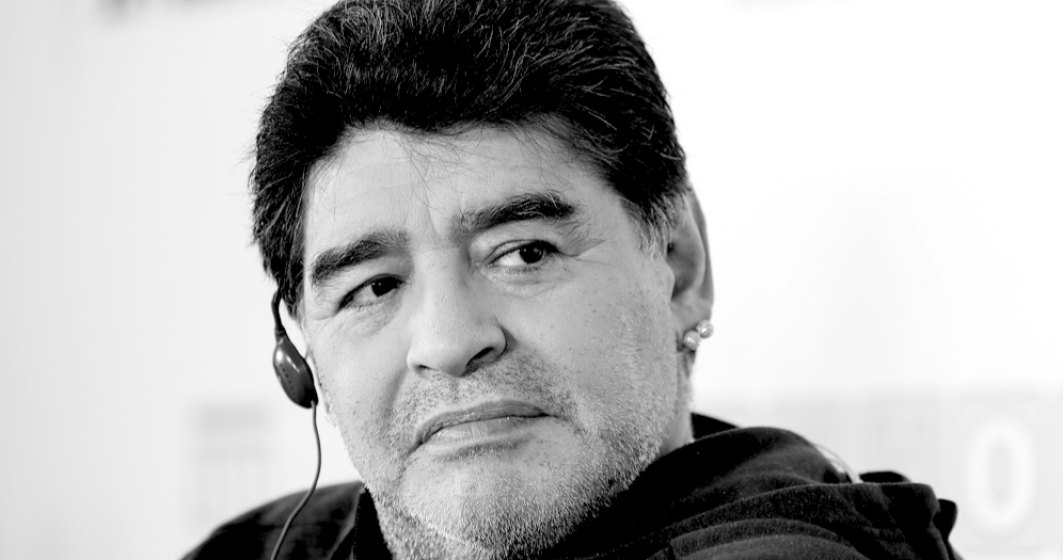 A murit celebrul fotbalist Diego Maradona