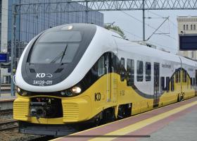 România cumpără 62 de trenuri electrice noi de la polonezi: viteză de 160km/h...