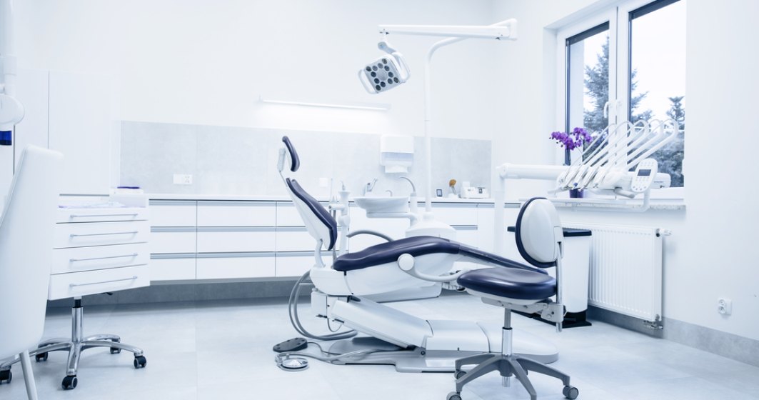 Dotările esențiale pentru un cabinet stomatologic: Aparate, mobilier și consumabile