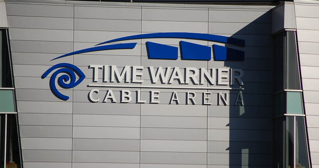 AT&T vrea sa cumpere Time Warner pentru 85 de miliarde de dolari