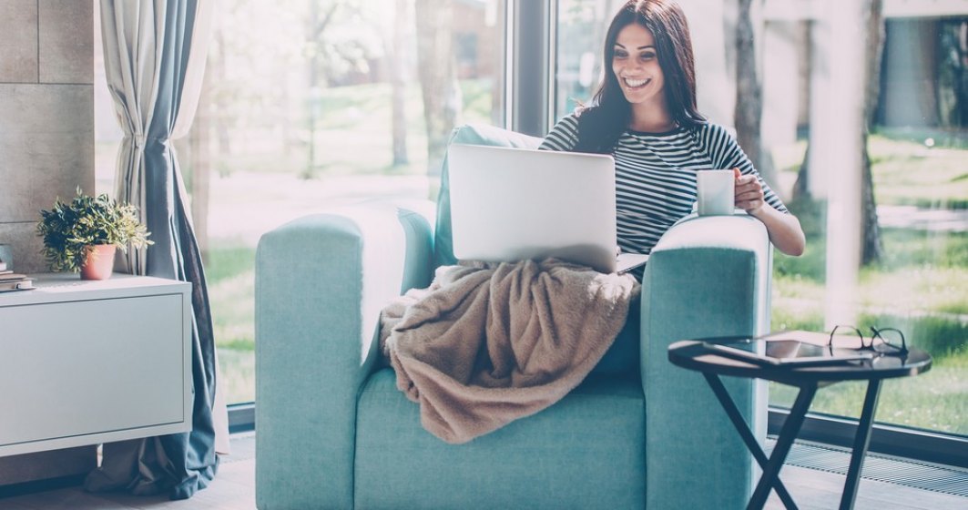 În biroul de acasă: patru sfaturi utile atunci când muncești de acasă