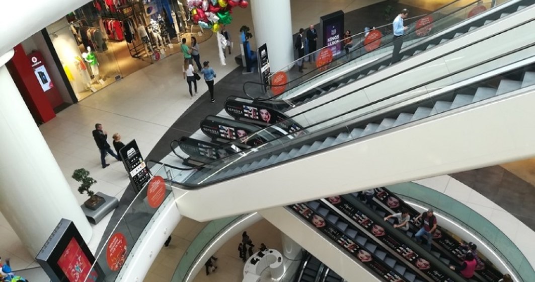 zone theft Mayor Mica Unire: prosecco si macarons in mall. Care e orarul mall-urilor?
