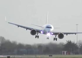 VIDEO viral | Aterizare spectaculoasă în Dublin a unui avion HiSky, compania...