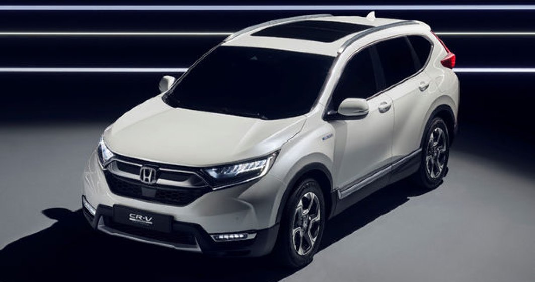 Honda CR-V Hybrid Prototype: noua generatie a SUV-ului japonez va avea versiune hibrida si va renunta la propulsia diesel
