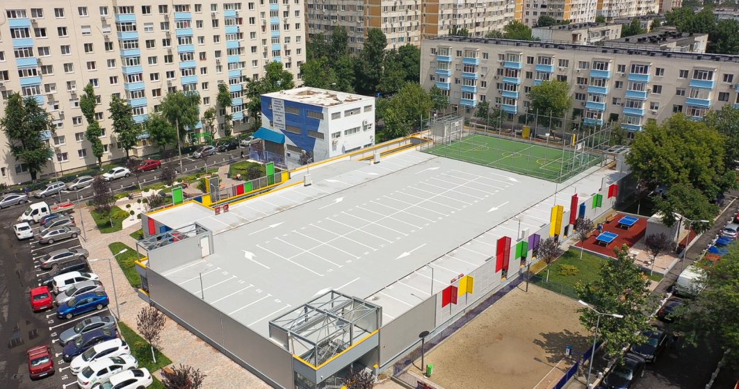 Prima parcare publică supraetajată cu teren de sport pe acoperiș a fost inaugurată în București