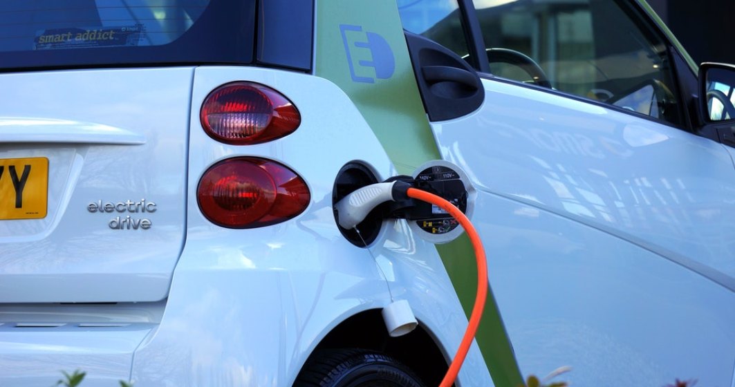 Peste 10.000 de mașini electrice s-au cumpărat în România, în 2022