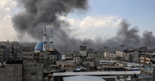 Război în Gaza: Israelul continuă atacurile, dar a acceptat un flux continuu...