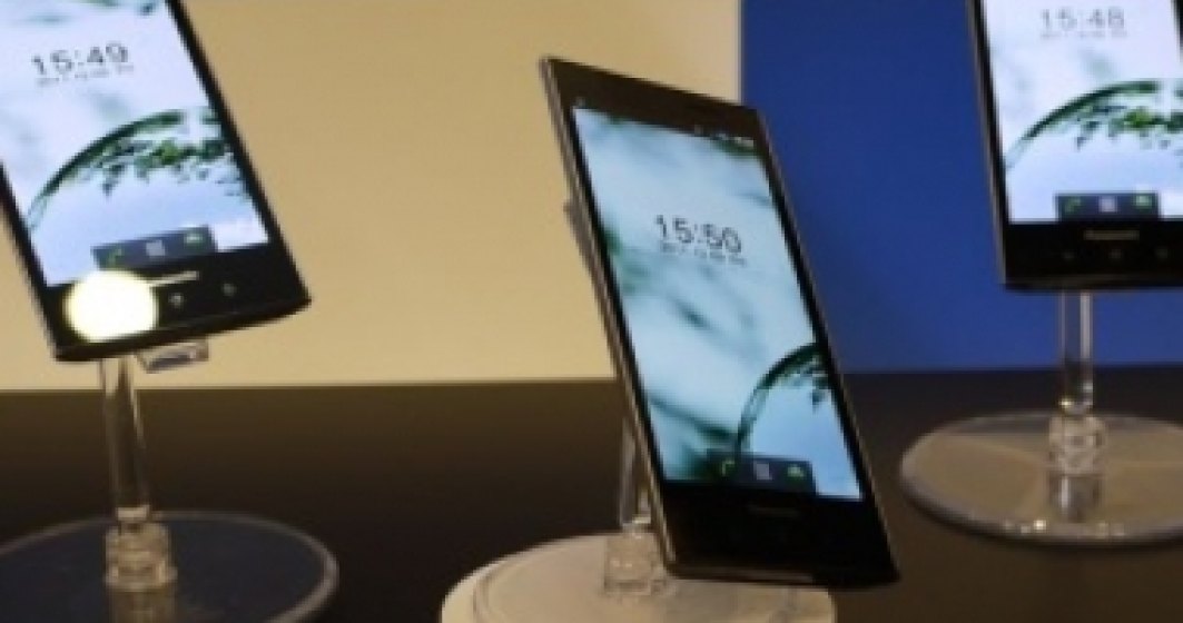 Panasonic lanseaza primul smartphone in martie 2012