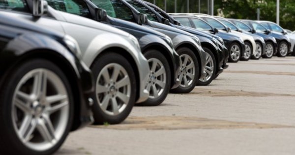Piața auto din România a avut una dintre cele mai mari scăderi din UE în...
