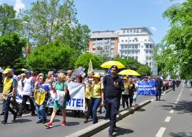 A șaptea zi de grevă generală în învățământ: Klaus Iohannis girează un acord...