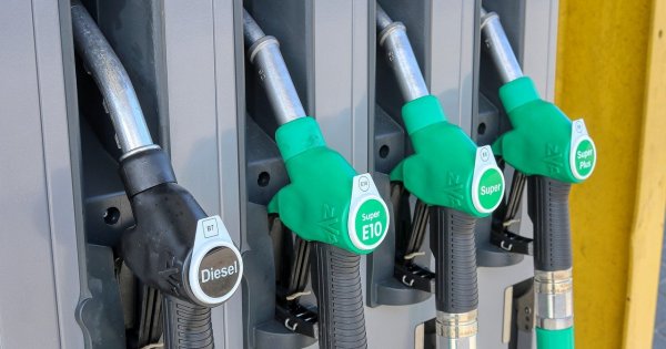 Prețul carburanților din România a crescut din nou! Cât costă astăzi, 27...