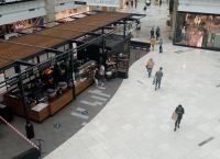 Poza 3 pentru galeria foto FOTO REPORTAJ | Cum s-a schimbat apetitul românilor pentru mall-uri, după două luni de izolare