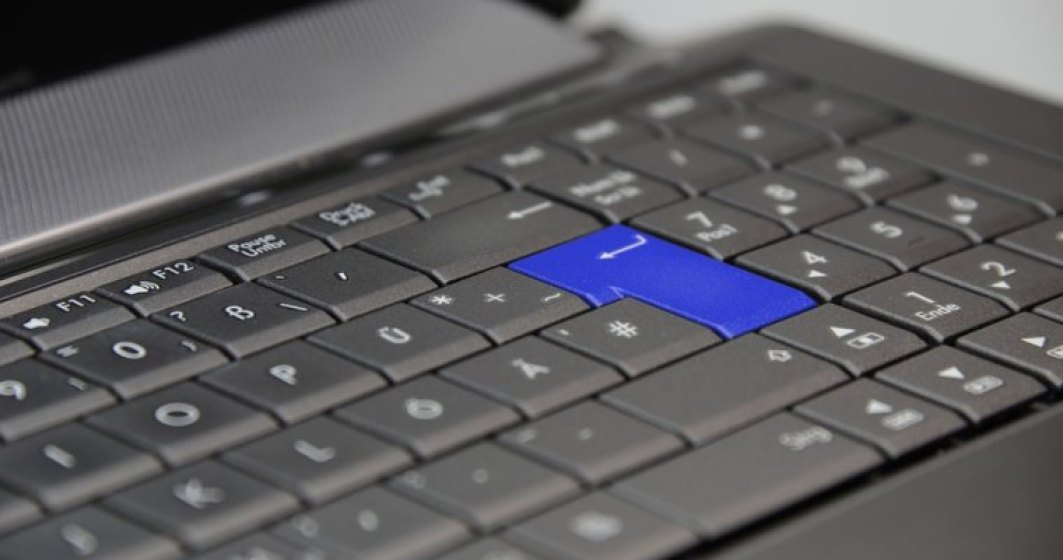 Oferte eMAG de Stock Busters: Reduceri de pana la 30% la laptopuri