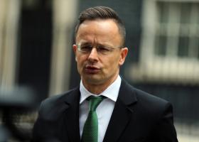 Ministrul de externe maghiar consideră că Occidentul a dat într-o psihoză a...