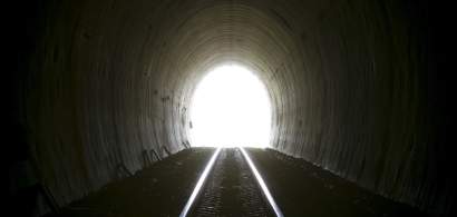 Începem să vedem luminița de la capătul tunelului ”COVID-19”?