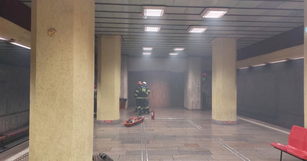Degajări mari de fum la stația de metrou Costin Georgian. Pompierii intervin în subteran