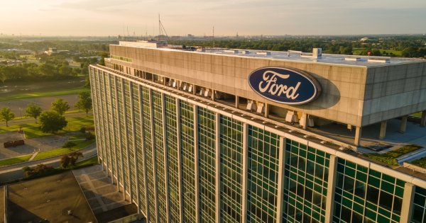 Au trecut aproape 70 de ani de când Ford a vrut să arunce „nucleara” pe piața...