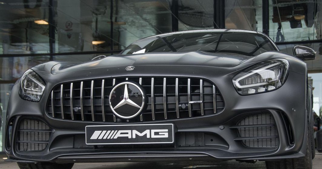 Mercedes-Benz își ia adio de la cutiile de viteze manuale din 2023