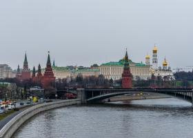 Rusia se contrazice în timp real: declară că este în „confruntare directă” cu...