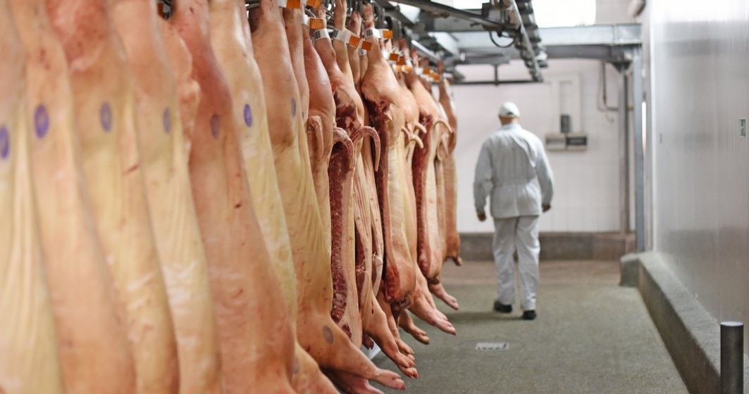 Producția de carne de porc a scăzut anul trecut cu aproape 11%